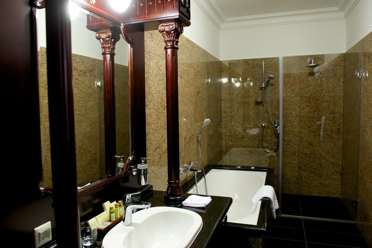 Hotel Forgách Kastély à Mándok Extérieur photo