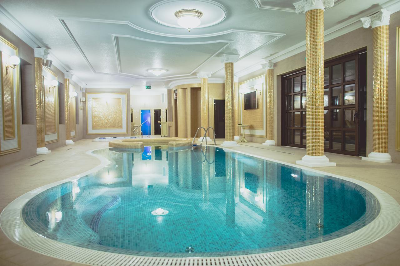 Hotel Forgách Kastély à Mándok Extérieur photo